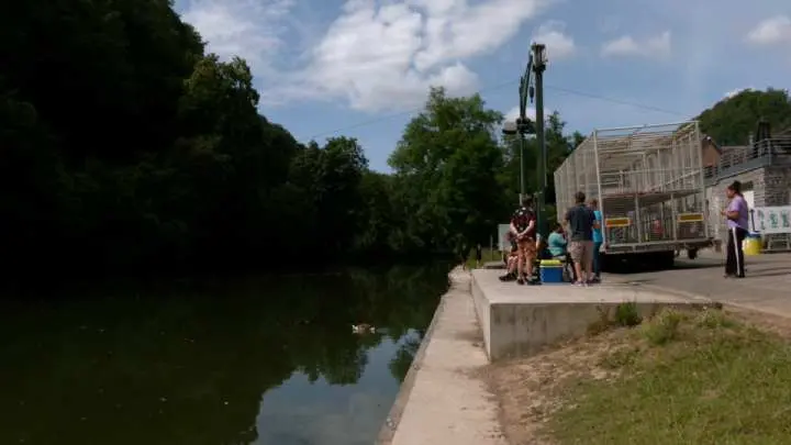 Kayak retrieval at Gendron: welcome facilities and car park