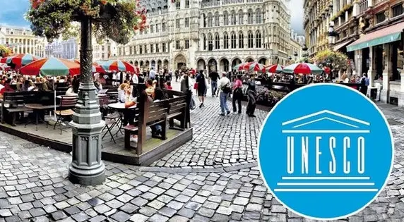 Ausstellung über die Ethik der künstlichen Intelligenz